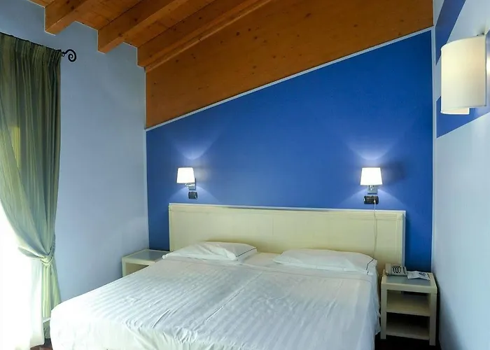 Hotel Ristorante Vecchia Riva
