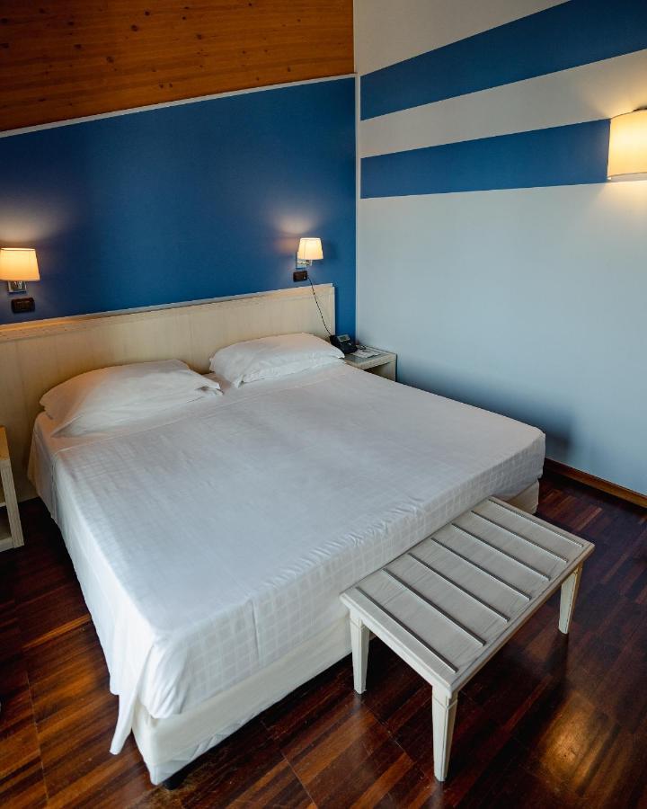 Hotel Ristorante Vecchia Riva 3*